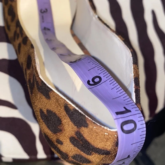 Vintage luxury Leopard heels Sz 38 - Picture 9 of 16